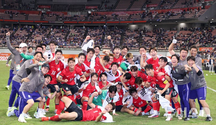 아시안게임 <b>4연패</b> 달성한 <b>한국 축구</b>