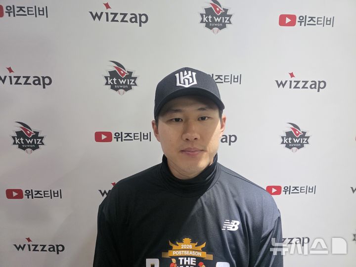 '<b>204안타 신기록</b>' <b>최원준</b> "레이예스가 넘을 것…건창이 형 기록 깬 것은...