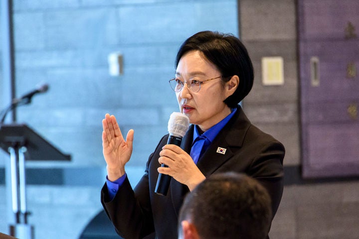 한 <b>총리</b>, 대법관 재제청 논란에 "제청 오는 대로 임명하면 임명권 있는...