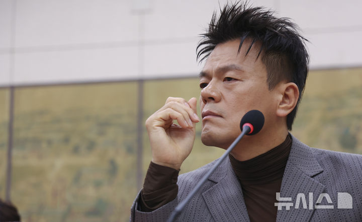 <b>박진영</b> "대통령 윗분이 와도 나라 위한 일 아니면 안 해"…<b>국감</b> 정면 돌...