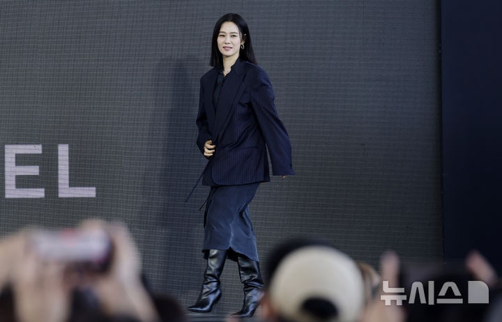 <b>BIFF</b> 찾은 <b>김현주</b>