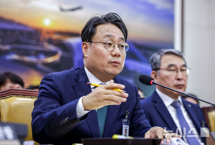 LH <b>이성훈</b> 사장 "집값 급락 가능성…서둘러 집 살 필요 없어"