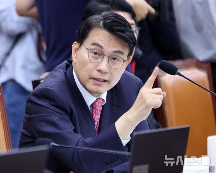 윤상현 "국힘은 압색, 민주당은 내부 논의?…<b>신천지</b> 의혹 공정 수사해야...