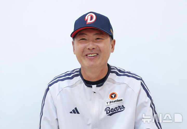 두산 <b>김원형</b> 감독, 에이스 <b>곽빈</b> 무한 <b>신뢰</b>…"PS 부진? 머릿속에 없다" [...