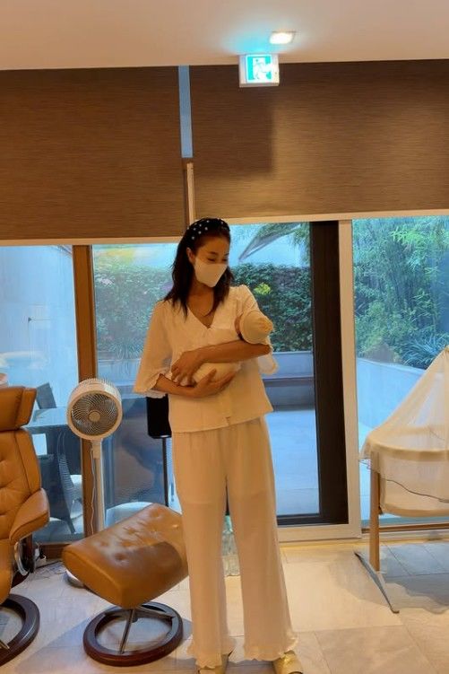 손예진·이민정이 거쳐간 럭셔리 조리원... 47세 늦깎이 엄마 한다감의 근황