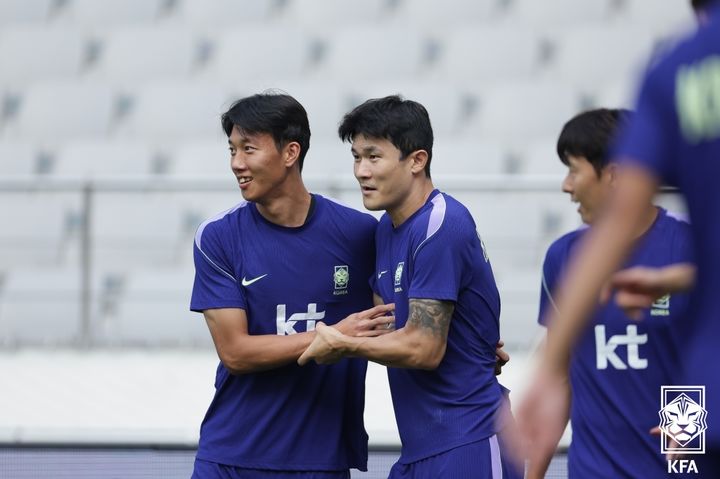 '국가대표 수비 듀오' <b>김민재</b>·이한범, 꿈의 무대 UCL 동반 출격할까