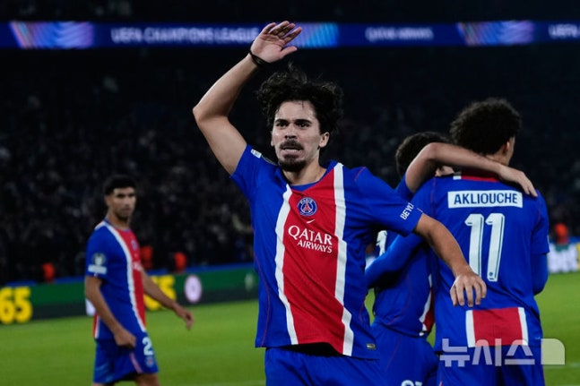 [파리=AP/뉴시스]PSG, 바르셀로나 4-2 격파. 2026.10.20.