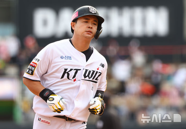 '<b>KT</b> 창단 멤버' <b>문상철</b>, <b>현역 은퇴</b> 선언…12년 간의 프로 생활 마무리