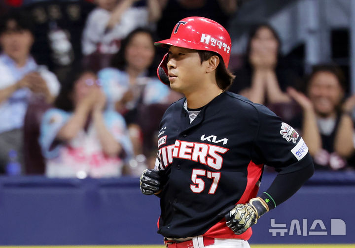 프로야구 <b>KIA</b>, <b>고종욱</b>·홍건희·이창진 등 6명 <b>방출</b>