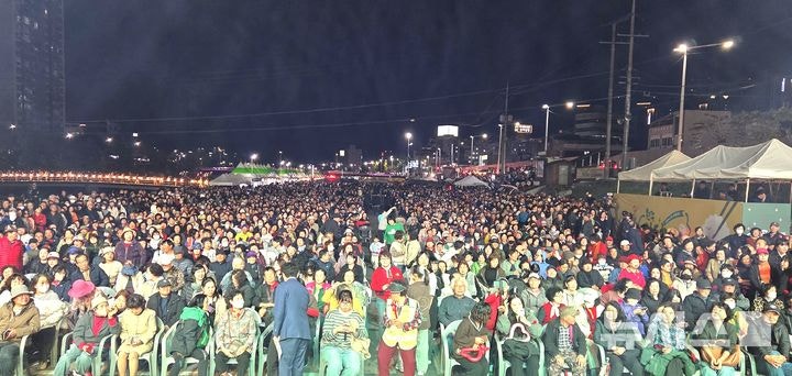 2026 원주 만두축제 개막 및 방문객들로 북새통 이루다