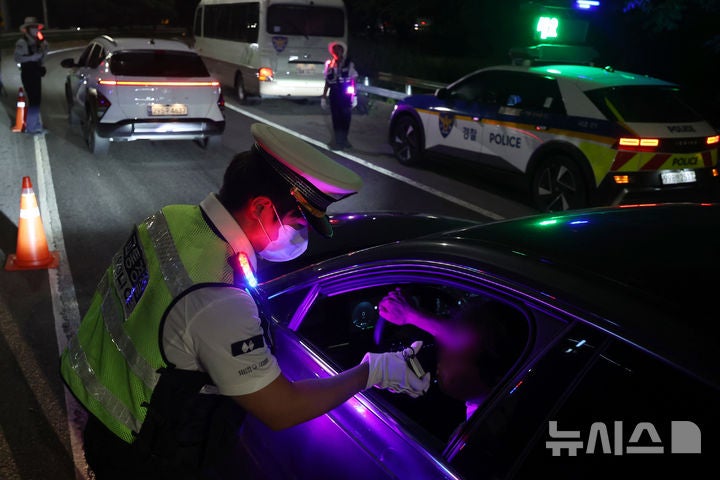 대법 "입 헹구는 물 안 주고 <b>음주</b> 호흡<b>측정</b>…'<b>무효</b>'"