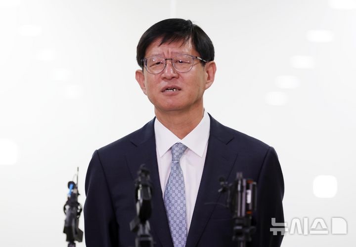 <b>최길수 특별감찰관</b> "정치적 중립·업무수행 독립 끝까지 견지…두 눈 부...