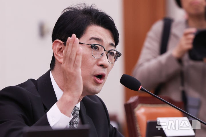 與, '<b>김혜경</b> 여사 황제 <b>골프</b>' 주장 주진우 고발…주 "무고로 맞고발"