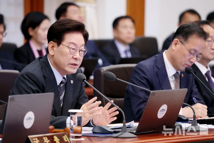 "장관이 먼저 제안해놓고 발뺌?" 이 대통령, 농지조사 설전에 쐐기