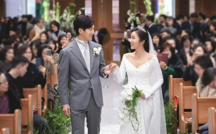 김태희, 고모된다…동생 <b>이완</b><b>이보미</b> 내년 <b>딸 출산</b>