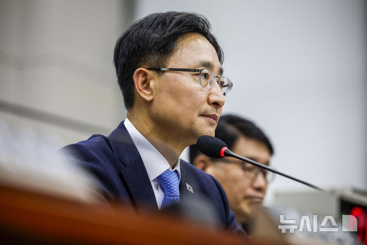 <b>임광현</b>, 이 대통령 차남 한남동 <b>관저 거주</b>에 "'아빠 찬스', 좀 과한 표현...