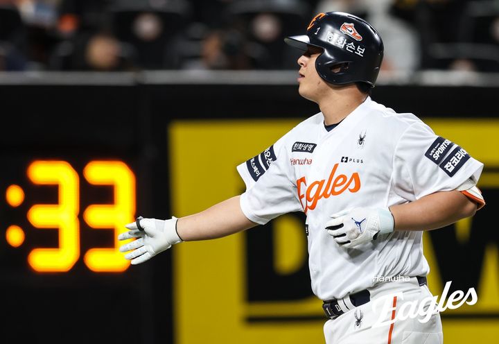 한화 <b>노시환</b>, 미국 진출 도전…KBO, MLB 사무국에 <b>포스팅 요청</b>