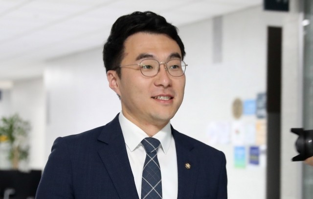 “돈 벌면 안되나”…김남국 두둔한 정의구현사제단 <b>신부</b>