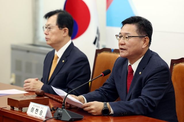 與전국위, <b>한동훈 비대위원장 임명안</b> 가결