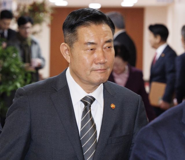 “적 도발시 수장시켜 복수하라” 부활한 <b>천안함</b> 찾은 <b>신원식</b>