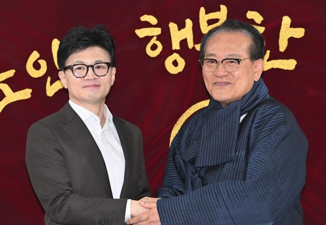 <b>한동훈</b> ‘노인 비하’ <b>사과</b>…노인회장 “국힘은 희망 있겠다”