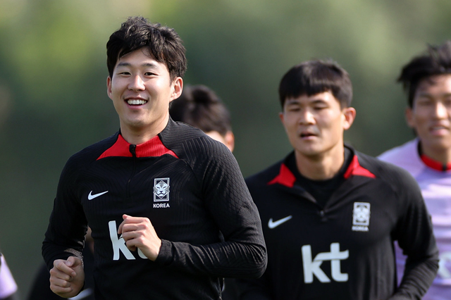 손흥민·김민재, ‘<b>아시안컵</b> <b>주목</b>할 선수’ TOP2… 이강인은 9위
