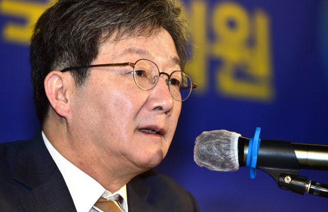 <b>유승민</b> “국민의힘 남는다…<b>공천</b> 신청은 안 해”