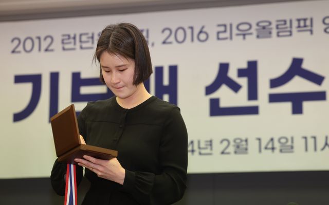 <b>기보배</b>, 활 내려놓는다 “다시 태어나면 <b>양궁</b> 절대 안해”