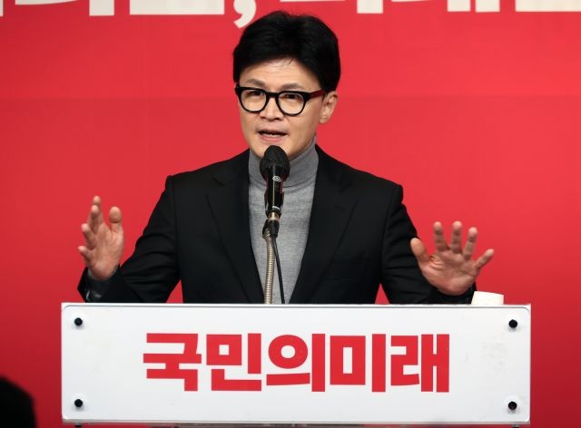 한동훈 “‘0점 맞은 <b>의원</b>도 있다’며 웃은 李, 최악 장면”