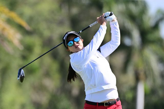 ‘無籍’<b>김세영</b>, <b>혼다</b> LPGA타일랜드 공동 선두…“우승으로 자존심 회복하겠다...