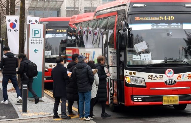 “의사 집회 제약사 ‘영맨’ 필참” 의혹에 <b>경찰</b> “<b>엄정</b> 대응”