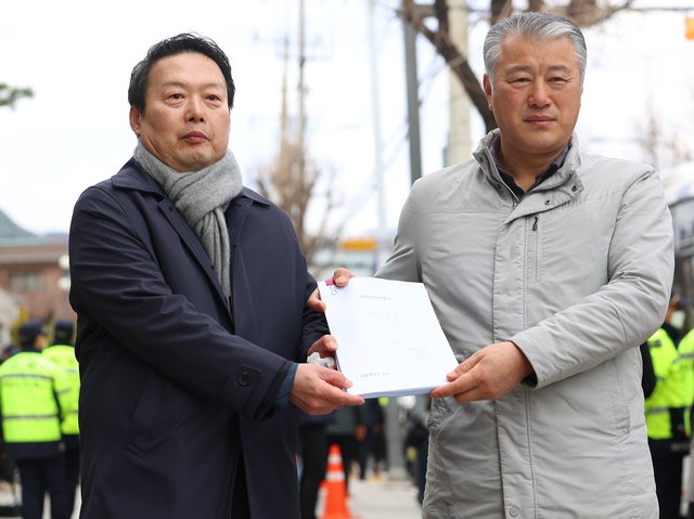 “식용견과 반려견은 다르다”…<b>육견협회</b>, ‘개 식용 <b>금지법</b>’ <b>헌법소원</b>