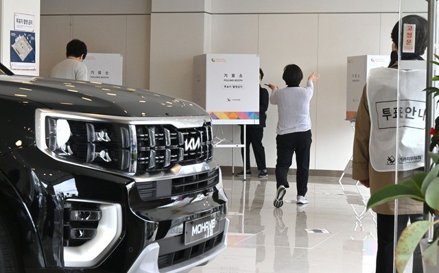 22대 총선 투표율 오후 1시 53.4%… 지난 총선보다 3.7%p↑