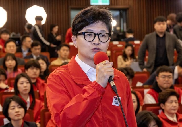 한동훈 “<b>출구조사</b> 결과 실망… 개표 결과 지켜보겠다”