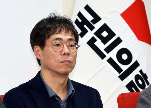 <b>김경율</b> “<b>홍준표</b> 증상, ‘개통령’ 강형욱이 제일 잘 알 것”
