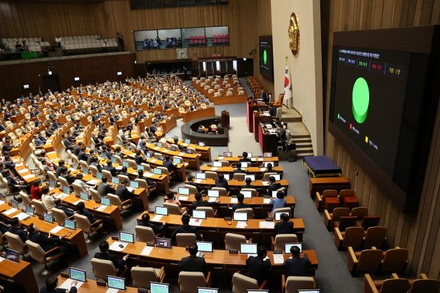 [속보] ‘<b>이태원참사</b> 진상규명 <b>특별법</b>’ 국회 본회의 통과