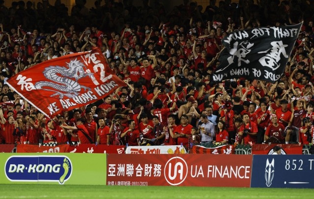 中국가 연주 때 등 돌려서…<b>홍콩 축구경기</b>서 관객 체포