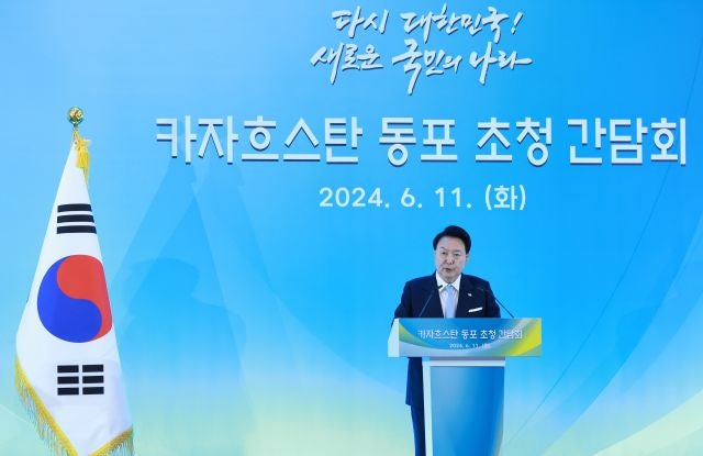 “토굴서 추위 견뎠던 <b>동포</b>들, 이젠 카자흐 각계에… 가교 역할 감사”