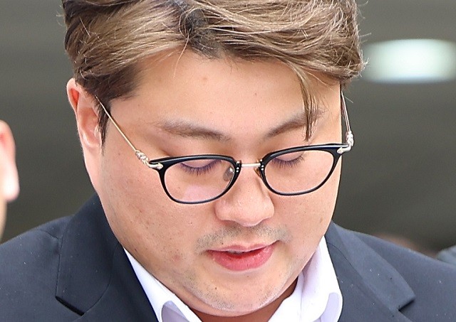 검찰, <b>김호중</b> 구속기소… 결국 <b>음주운전</b> 혐의는 제외