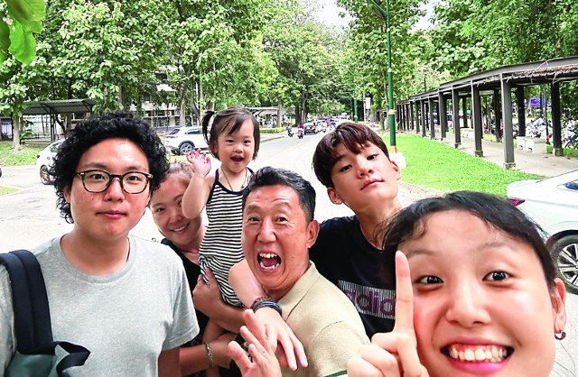 김씨 가족은 지난해 10월 태국 치앙마이에서 한 달간 여행을 하면서 행복한 시간을 보냈다. 권유미씨 제공