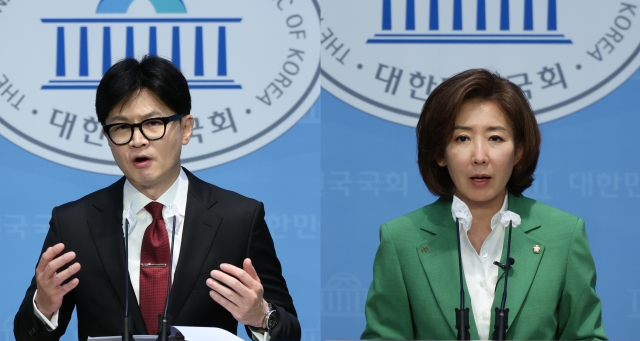 국민의힘 전당대회 출마를 선언한 한동훈 후보와 나경원 후보. 연합뉴스