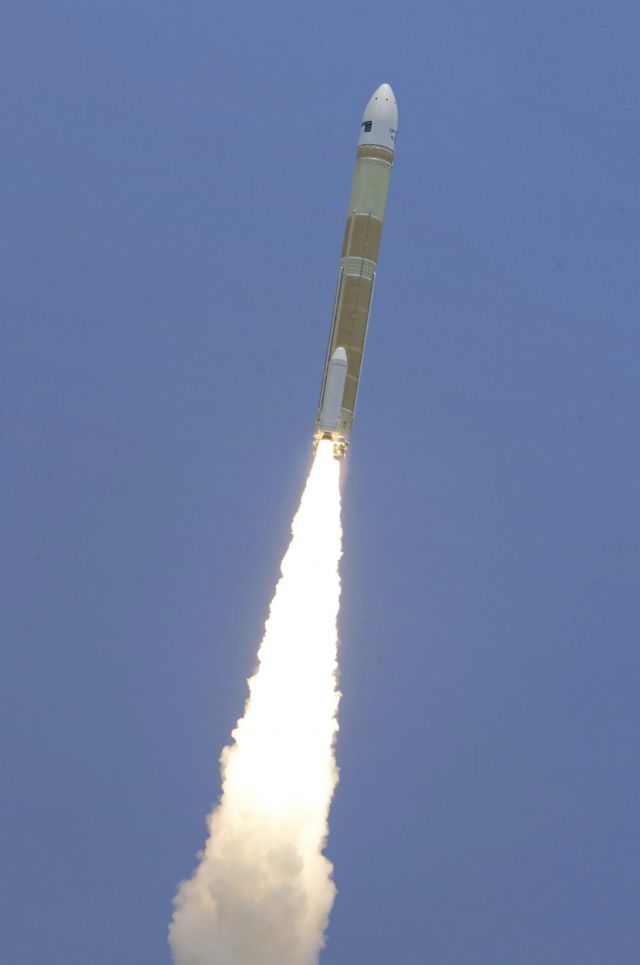 일본의 신형 대형 로켓 「H3」3호기가1일 오후12시6분쯤, 큐슈 남부 카고시마현골짜기 카시마 우주 센터에서 지구 관측위성을 실어 발사되고 있다. H3(은)는JAXA과 미츠비시중공업이 공동 개발한 신형 로켓으로 운용중