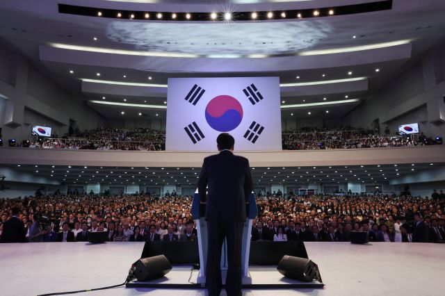 윤석열 대통령이 지난해 8월 15일 서울 서대문구 이화여대 대강당에서 열린 제78주년 광복절 경축식에서 경축사를 하고 있다. 대통령실 제공