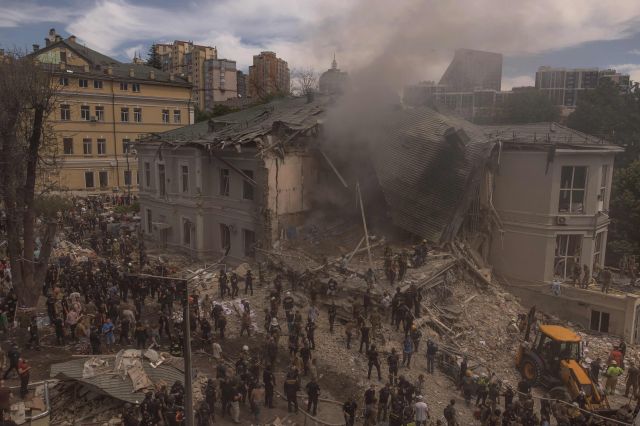 러시아군의 공습으로 파괴된 오흐마트디트 병원의 모습. AFP연합뉴스