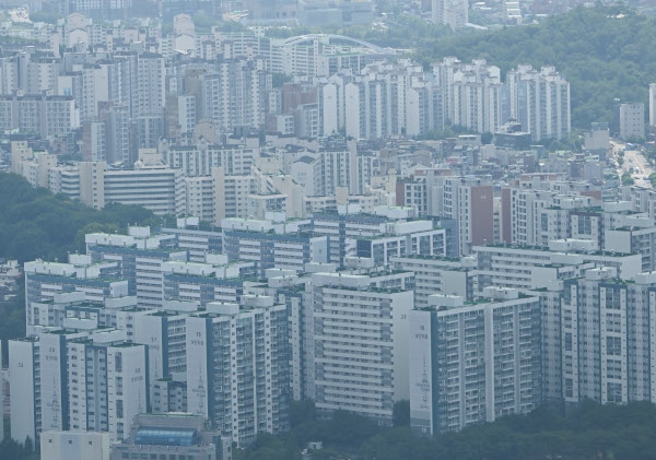 서울 용산구 남산서울타워에서 촬영한 서울 시내의 아파트 모습. 고우리 인턴기자