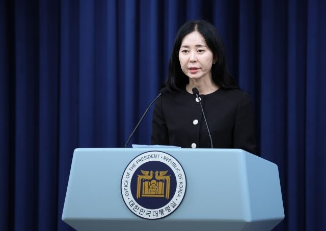 <b>대통령실</b>, <b>전현희</b> ‘<b>살인자</b>’ 발언에 “저열한 행태…사과하라”