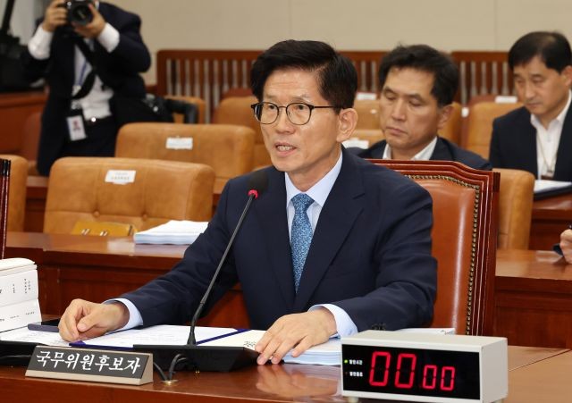 윤 대통령, <b>김문수 고용노동부 장관</b> 임명안 재가