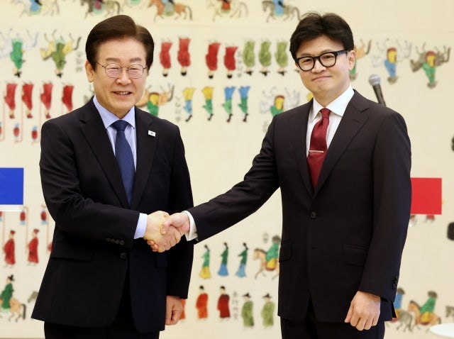 [속보] <b>한동훈</b>·<b>이재명</b>, 여야 <b>대표</b> 회담 시작