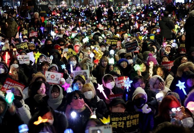 <b>윤종신</b>·김이나도 나섰다…“尹 <b>탄핵</b>·즉각체포” 시국선언