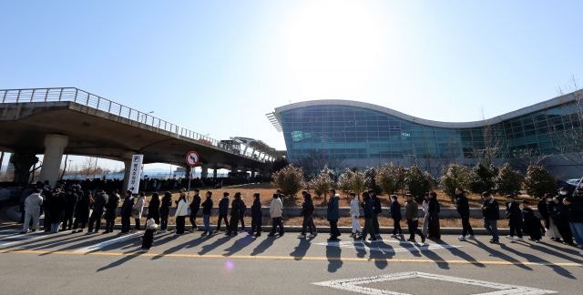 <b>제주항공 참사</b> 닷새째…유류품 인계 절차 시작